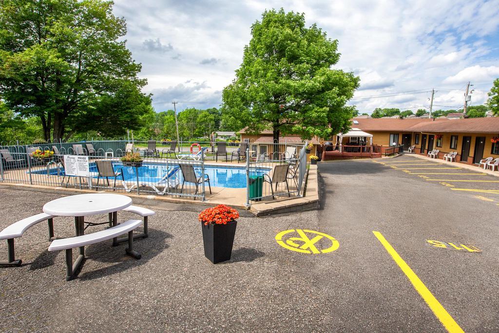 Motel Et Camping Etchemin Levis Bagian luar foto
